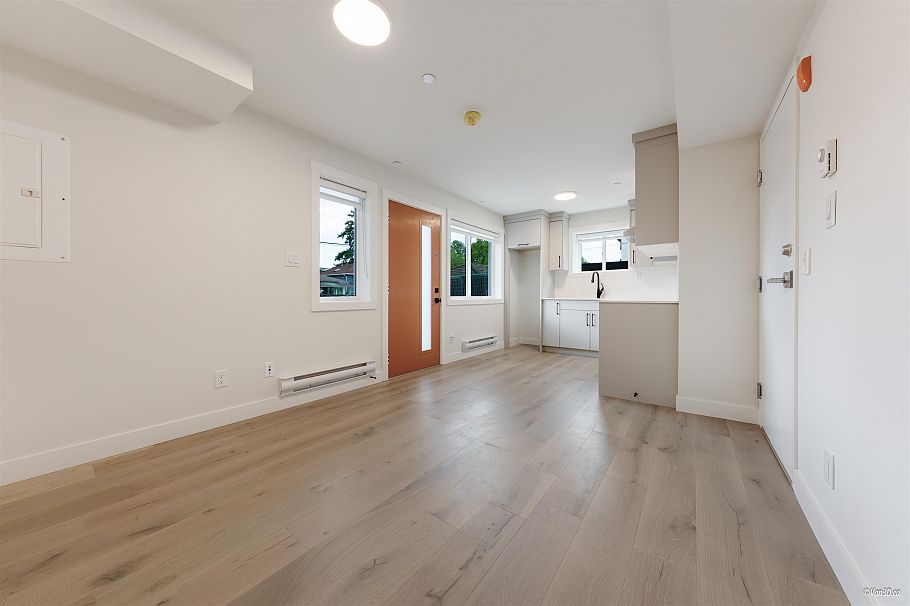 101 5092 Slocan Street Vancouver, BC - 10