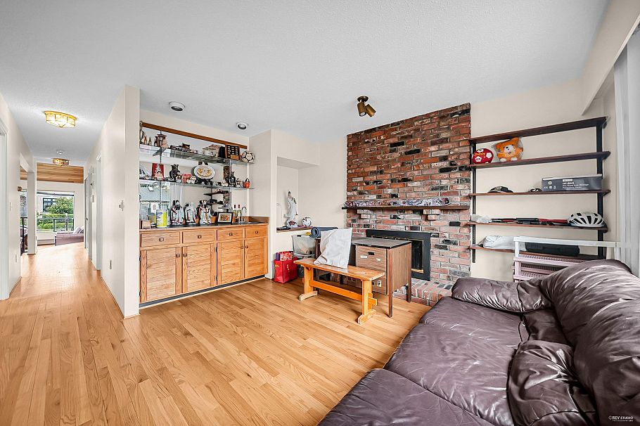 2843 W 22nd Avenue Vancouver, BC - 26