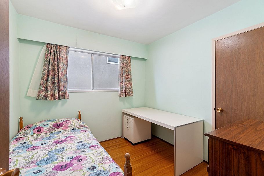 3129 E 23 Avenue Vancouver, BC - 20