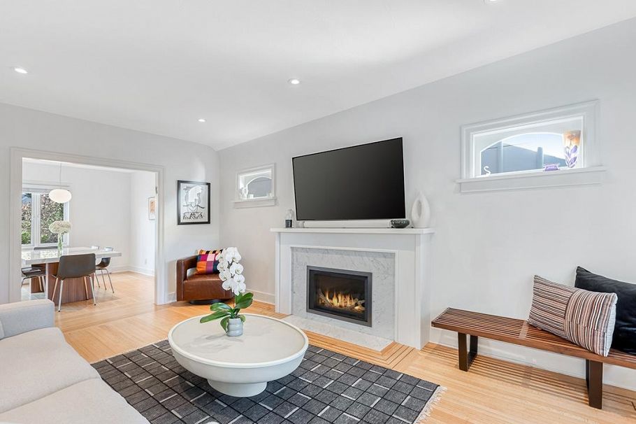 3340 W 15th Avenue Vancouver, BC - 3