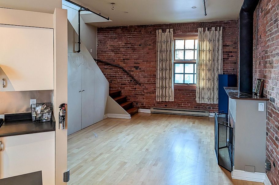 11 280 E 6th Avenue Vancouver, BC - 4