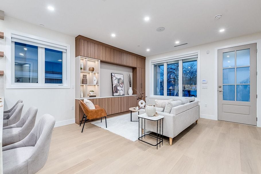 1 2943 E 44th Avenue Vancouver, BC - 8