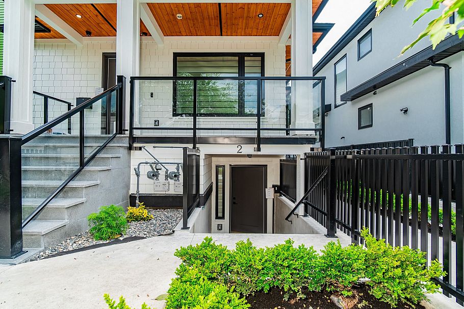 1552 W 66th Avenue Vancouver, BC - 16