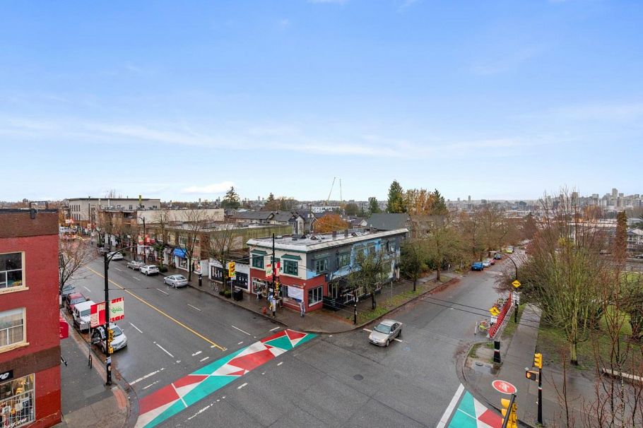 317 1707 Charles Street Vancouver, BC - 27