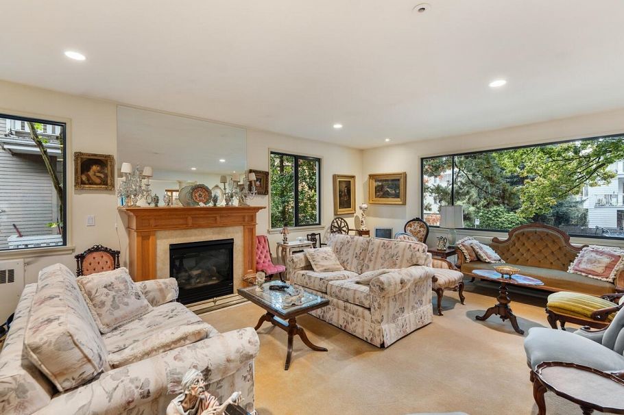 201 1695 W 10th Avenue Vancouver, BC - 9