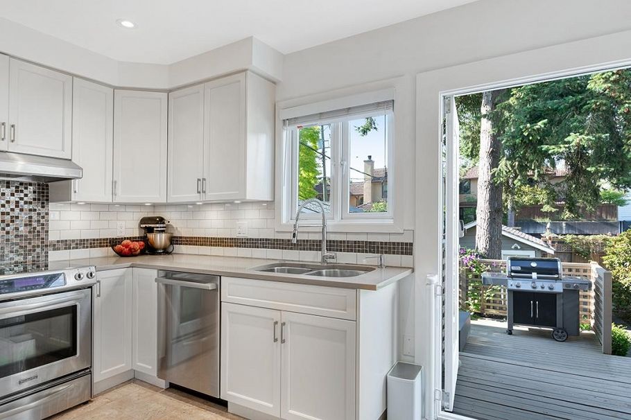 3340 W 15th Avenue Vancouver, BC - 14