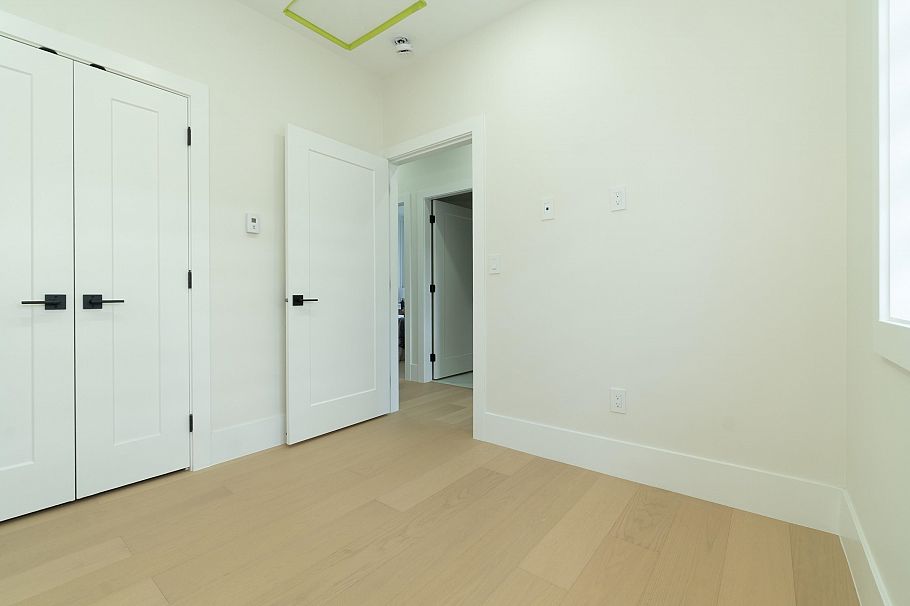 1554 W 66th Avenue Vancouver, BC - 19