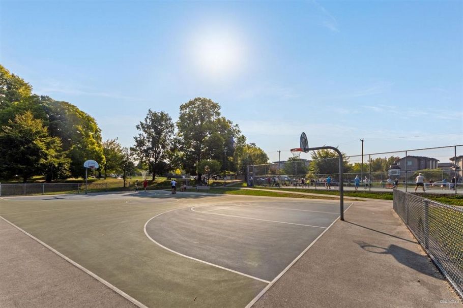 313 2636 E Hastings Street Vancouver, BC - 24