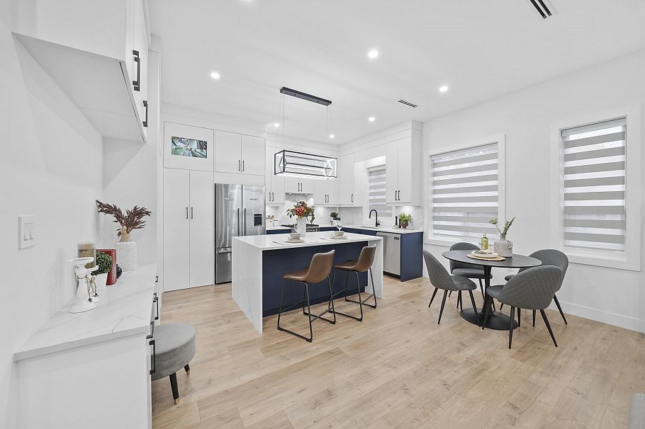 2995 E 17th Avenue Vancouver, BC - 5