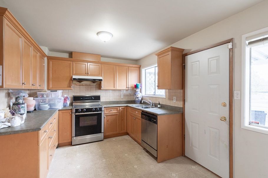 7790 Elliott Street Vancouver, BC - 4