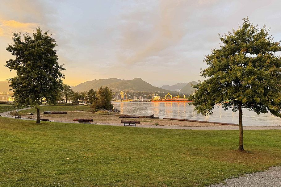 313 2636 E Hastings Street Vancouver, BC - 27