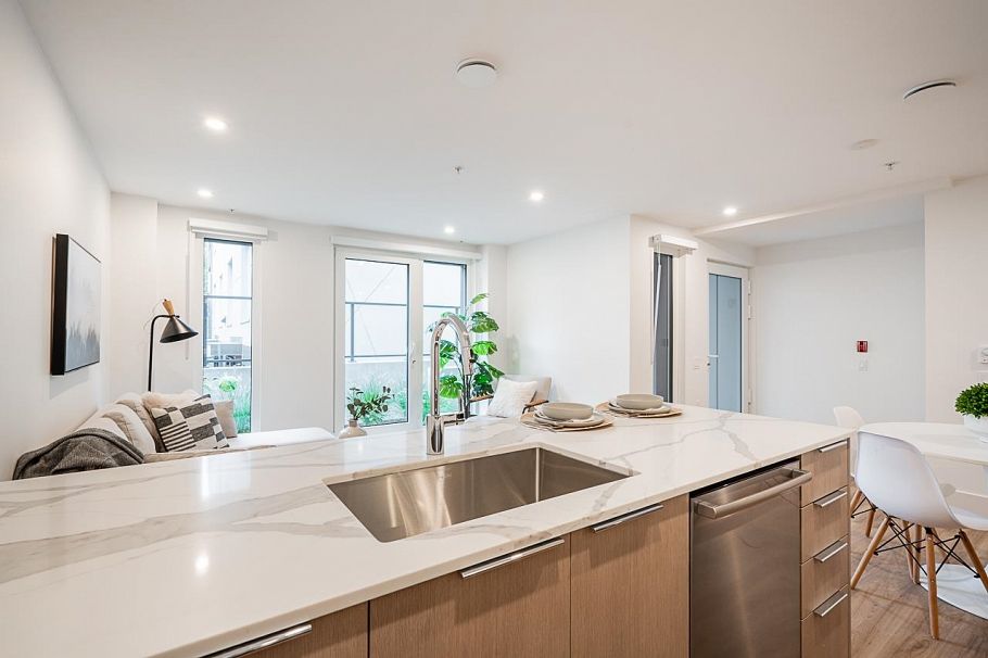 110 2085 E 1st Avenue Vancouver, BC - 11