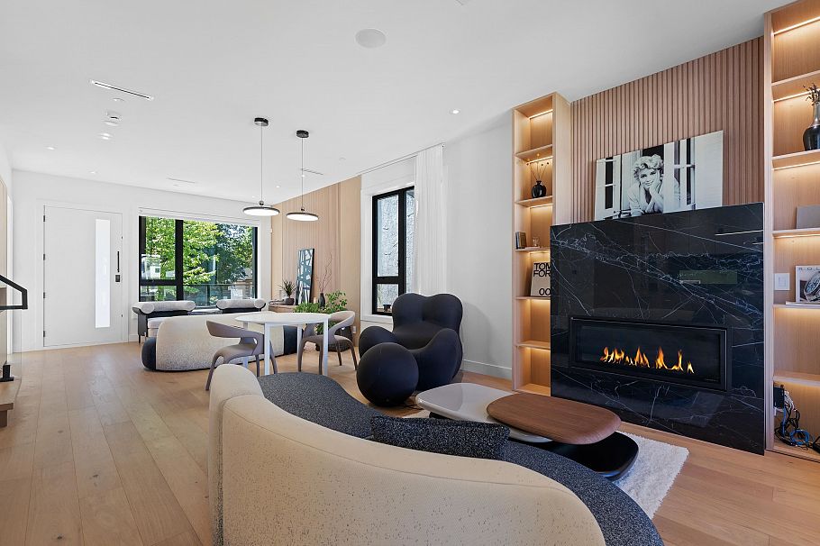 2111 E 46th Avenue Vancouver, BC - 5