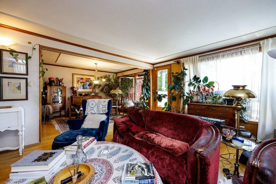 368 E Kings Road North Vancouver, BC - 19