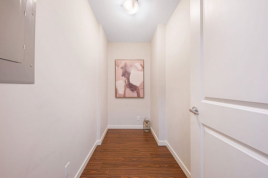 701 1068 W Broadway Vancouver, BC - 12