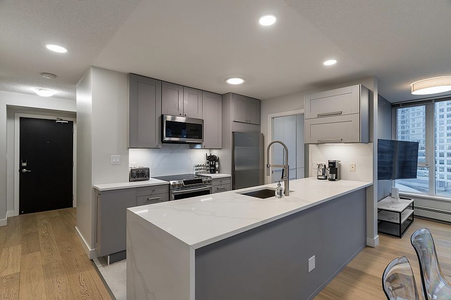 2107 689 Abbott Street Vancouver, BC - 2