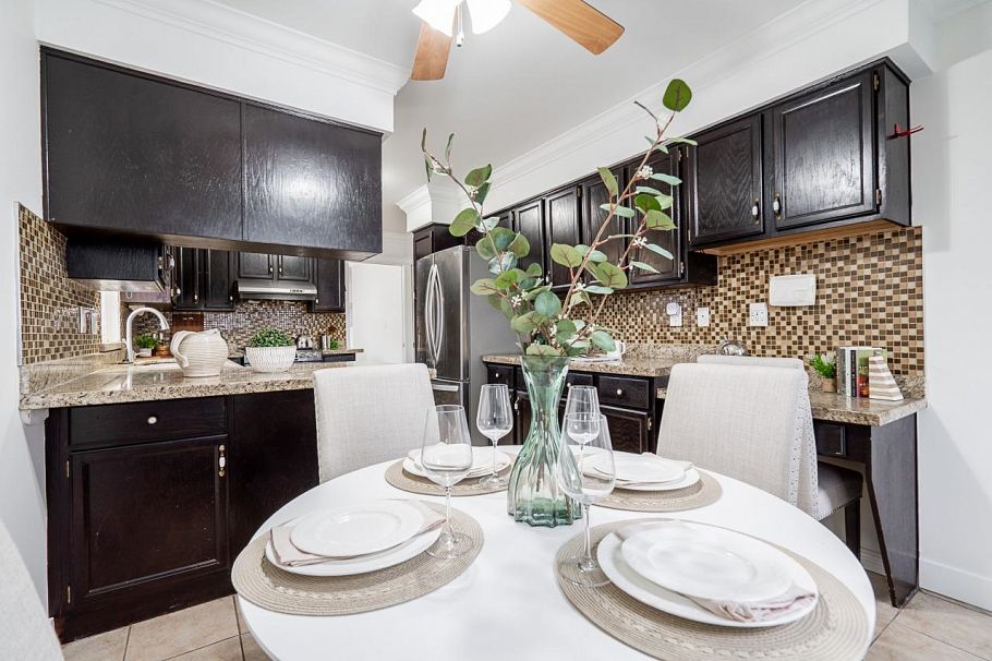 1230 E 51st Avenue Vancouver, BC - 20