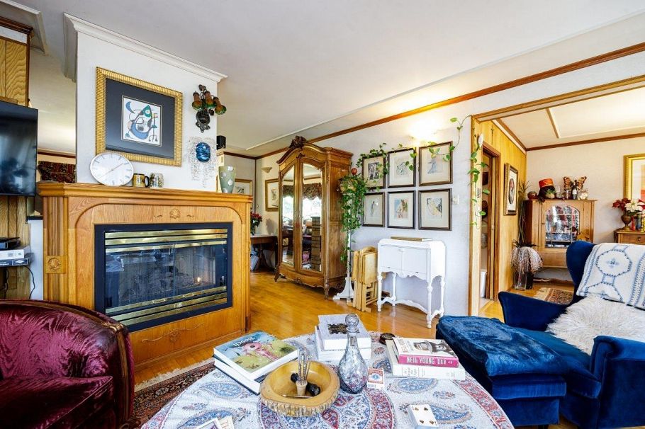 368 E Kings Road North Vancouver, BC - 20