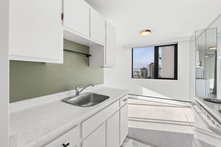 808 1330 Harwood Street Vancouver, BC - 13