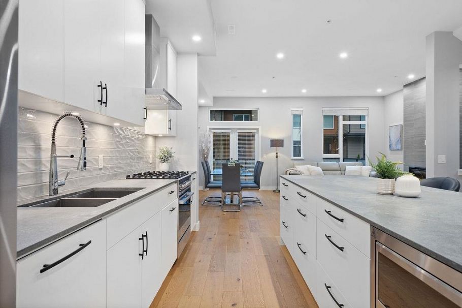 4684 Capilano Road North Vancouver, BC - 11