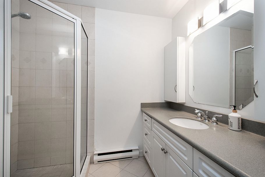 5 229 E 8th Street North Vancouver, BC - 21