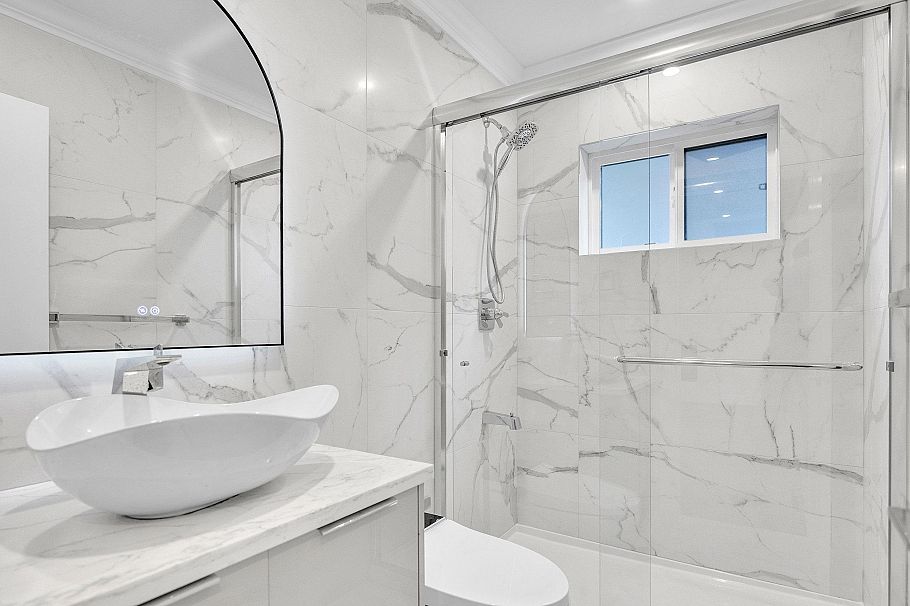 812 Montroyal Boulevard North Vancouver, BC - 7