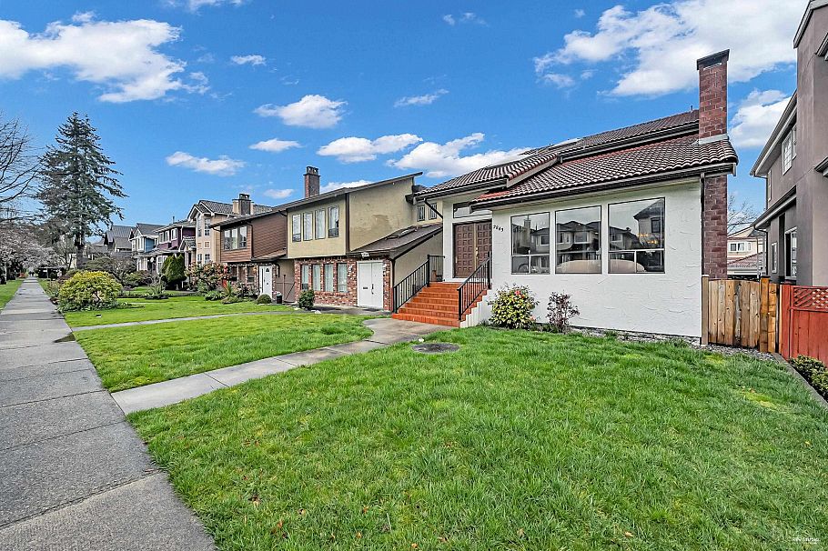 2843 W 22nd Avenue Vancouver, BC - 30