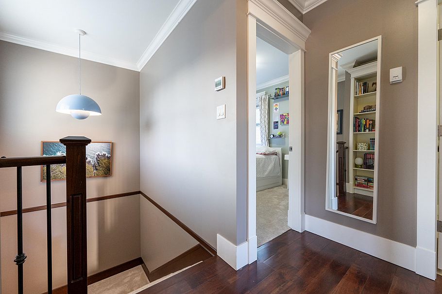 1368 E 13th Avenue Vancouver, BC - 16