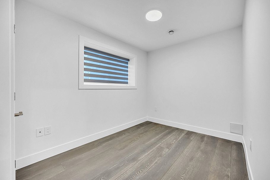 812 Montroyal Boulevard North Vancouver, BC - 32