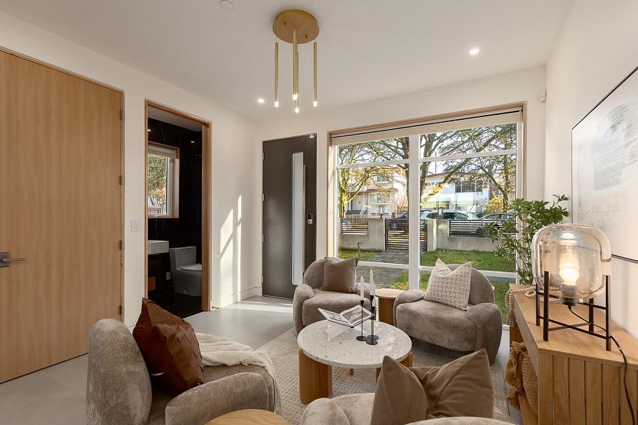 4717 Lanark Street Vancouver, BC - 3