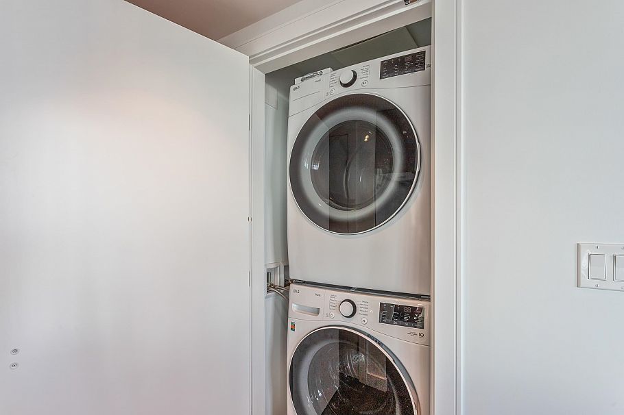 2306 1500 Fern Street North Vancouver, BC - 17