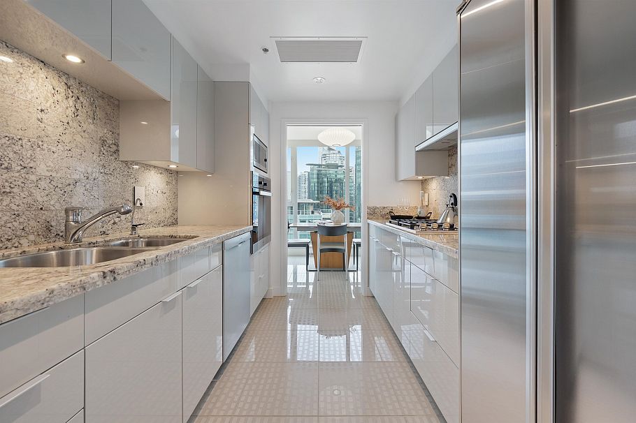 2102 590 Nicola Street Vancouver, BC - 11