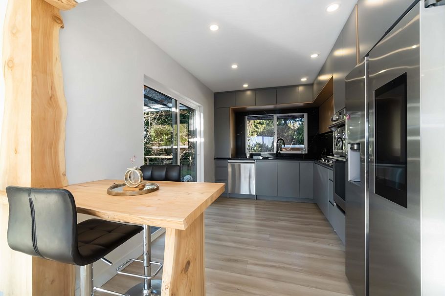 3837 Sunnycrest Drive North Vancouver, BC - 6