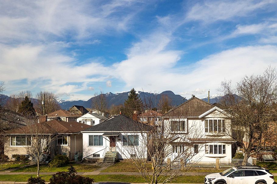 2550 Parker Street Vancouver, BC - 3