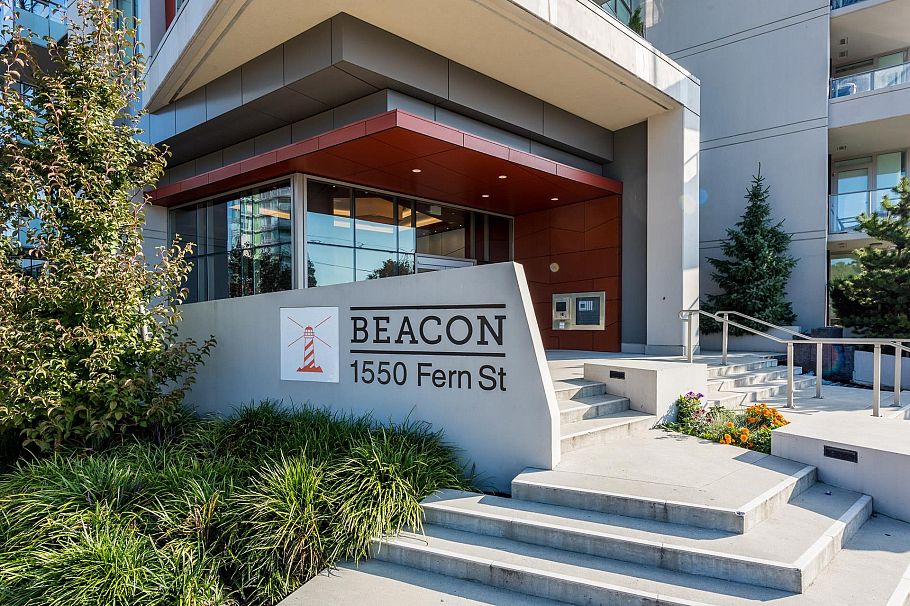 601 1550 Fern Street North Vancouver, BC - 2