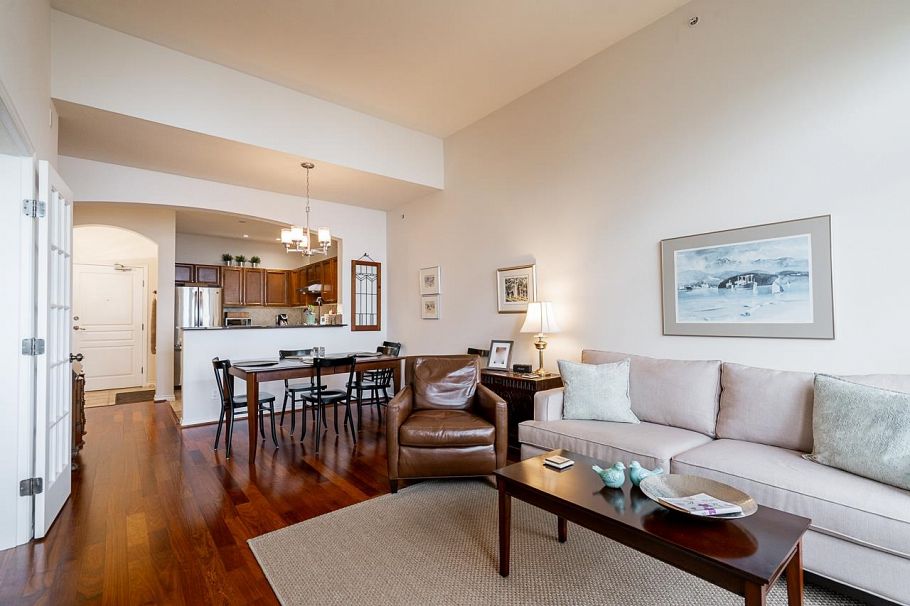402 2175 Salal Drive Vancouver, BC - 2