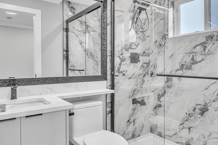 812 Montroyal Boulevard North Vancouver, BC - 25