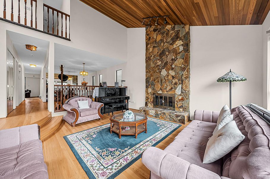 2843 W 22nd Avenue Vancouver, BC - 3