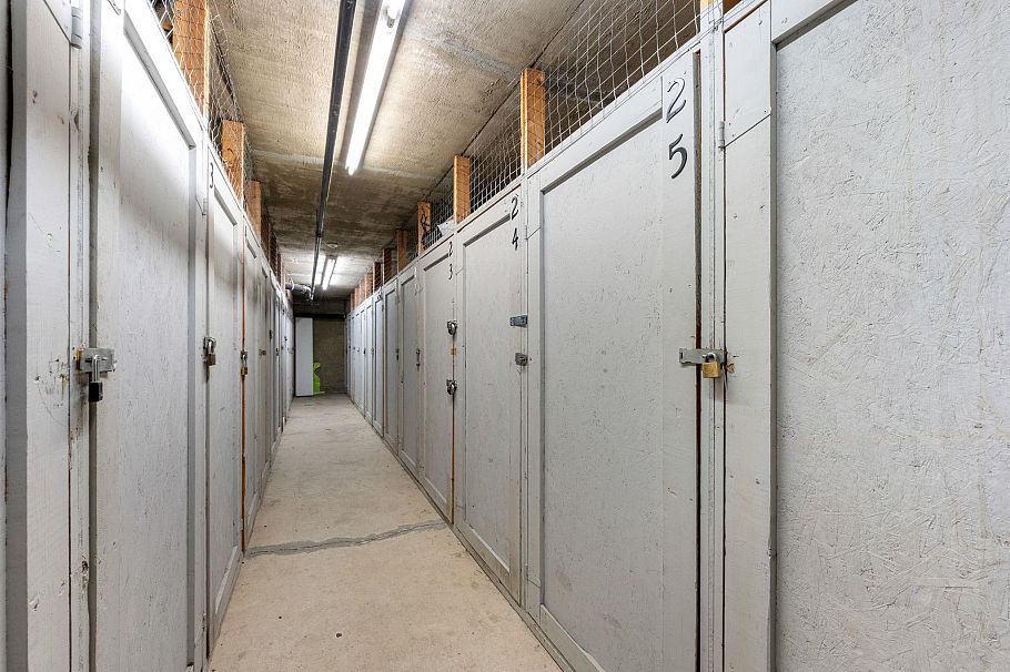 401 33 N Templeton Drive Vancouver, BC - 20