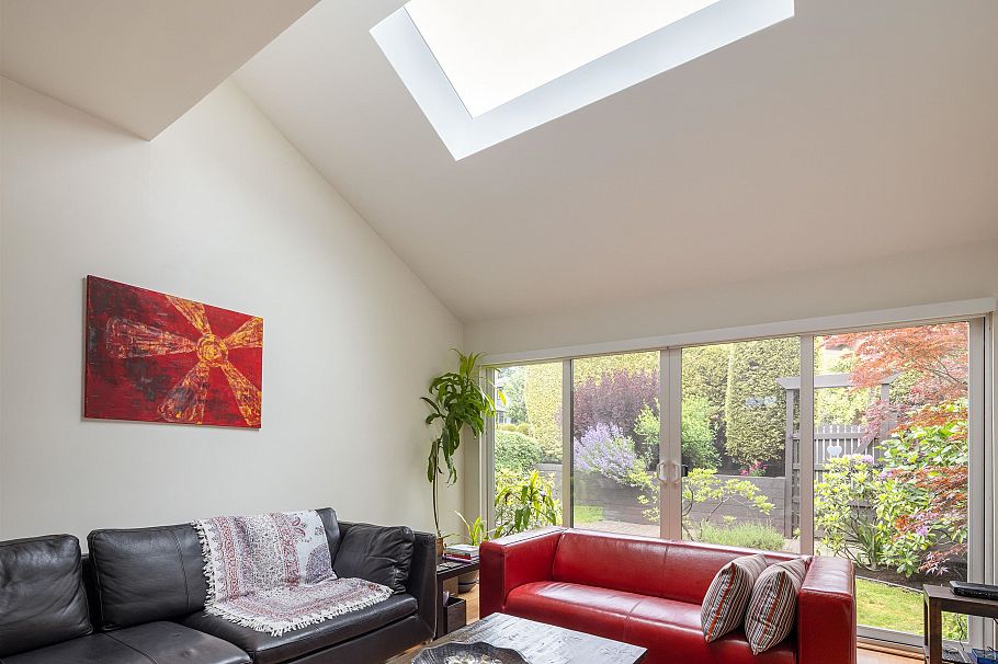 1915 Chesterfield Avenue North Vancouver, BC - 1