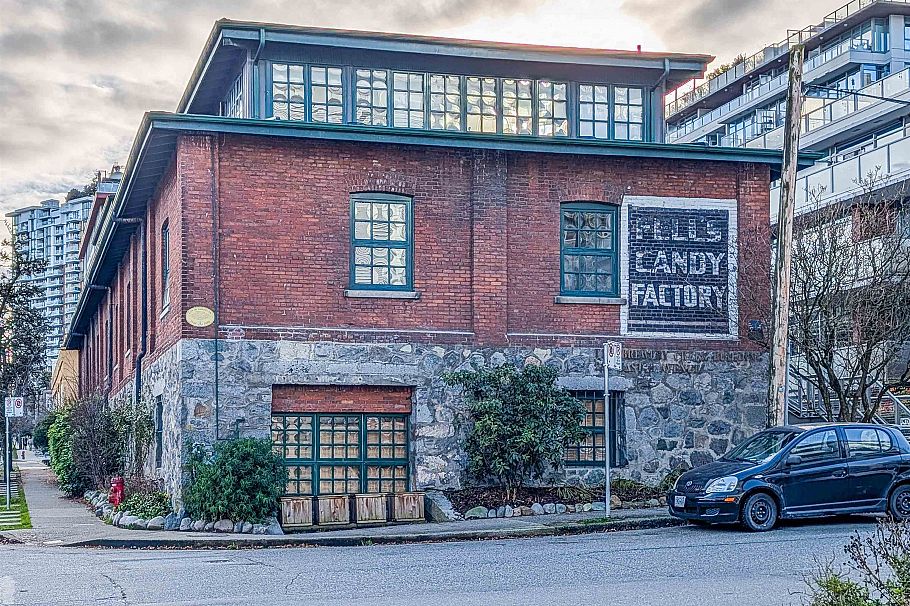 11 280 E 6th Avenue Vancouver, BC - 1