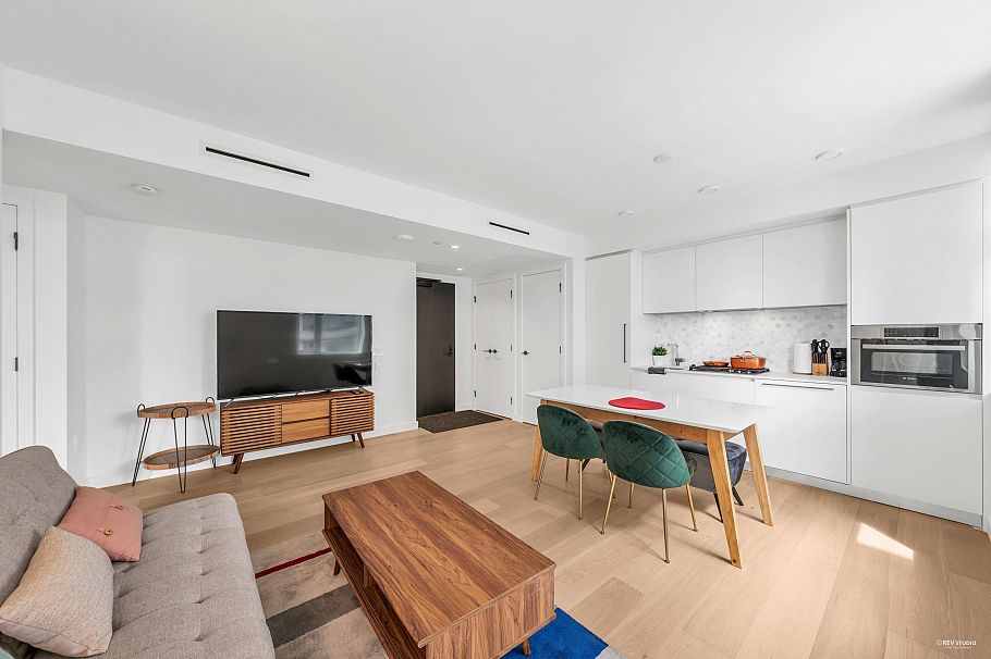 906 1180 Broughton Street Vancouver, BC - 1