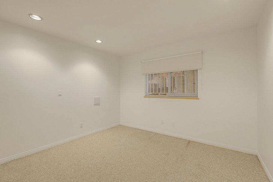 1257 E 60th Avenue Vancouver, BC - 30