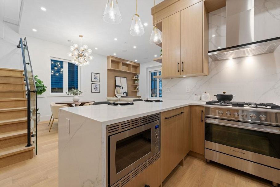 1 1166 E 11th Avenue Vancouver, BC - 15