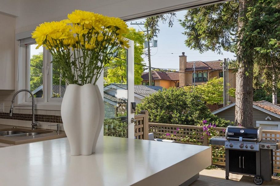 3340 W 15th Avenue Vancouver, BC - 12