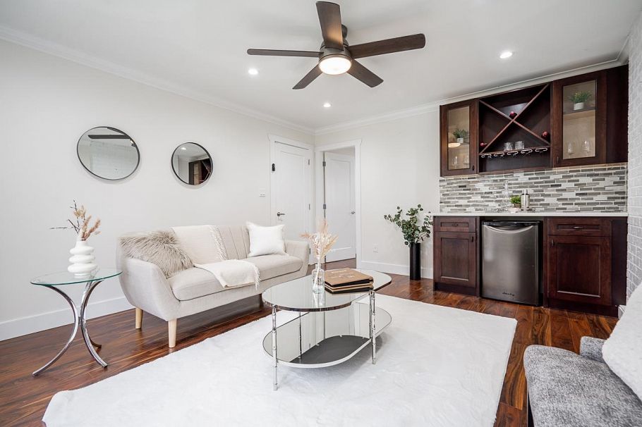 1230 E 51st Avenue Vancouver, BC - 5