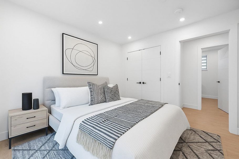 2111 E 46th Avenue Vancouver, BC - 33