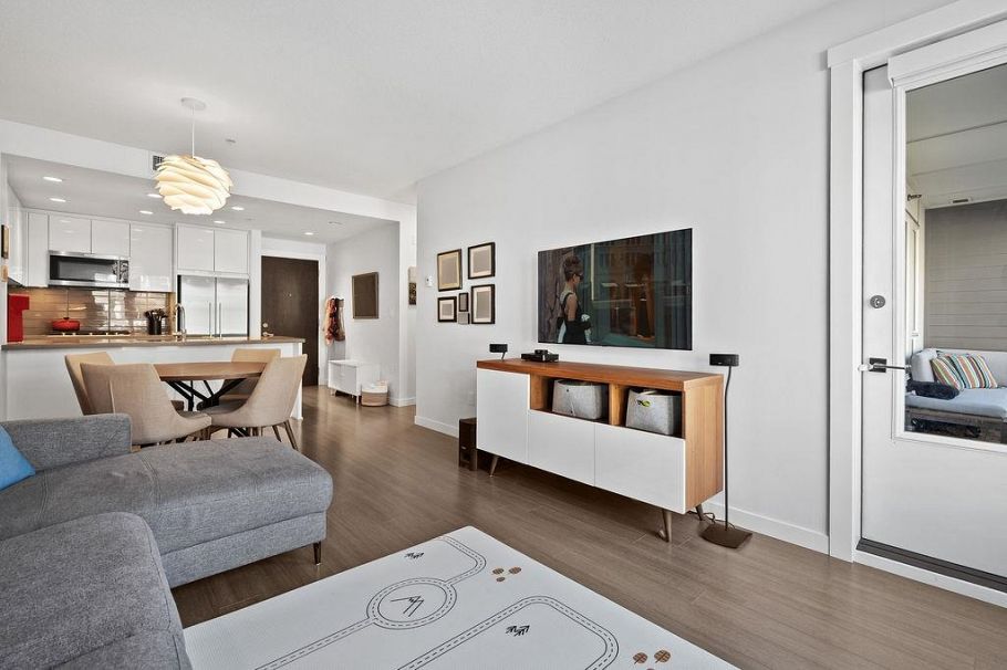 328 255 W 1st Street North Vancouver, BC - 12