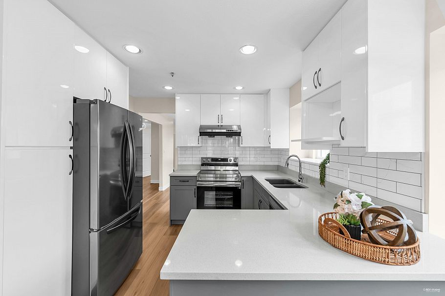 719 E 27th Avenue Vancouver, BC - 10