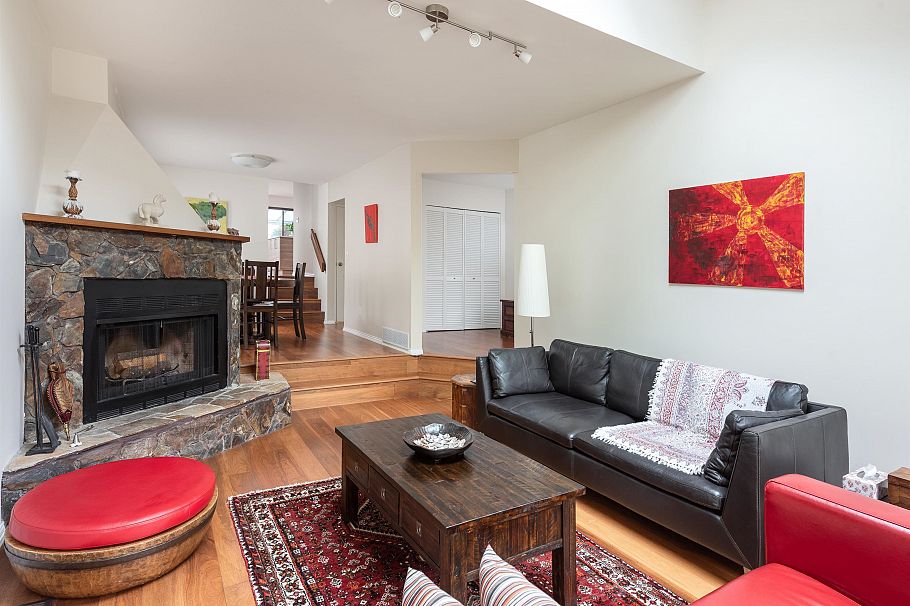 1915 Chesterfield Avenue North Vancouver, BC - 9